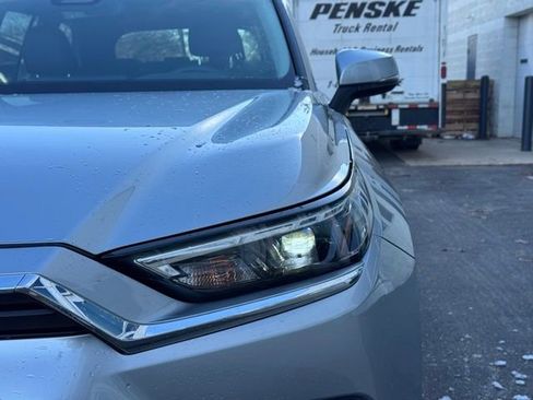 Used 2025 Toyota Grand Highlander AWD image 3