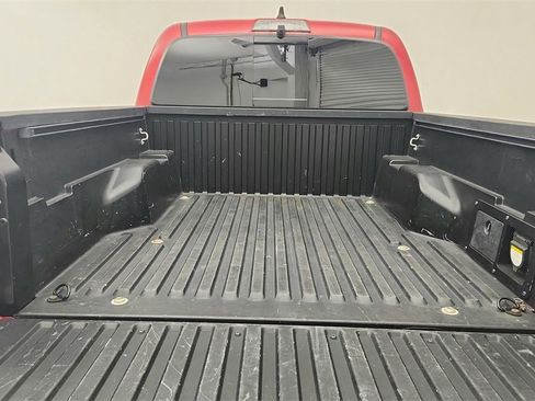 Used 2022 Toyota Tacoma SR5 image 34