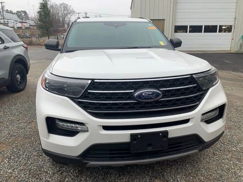Used 2020 Ford Explorer XLT w/ Equipment Group 202A image 8