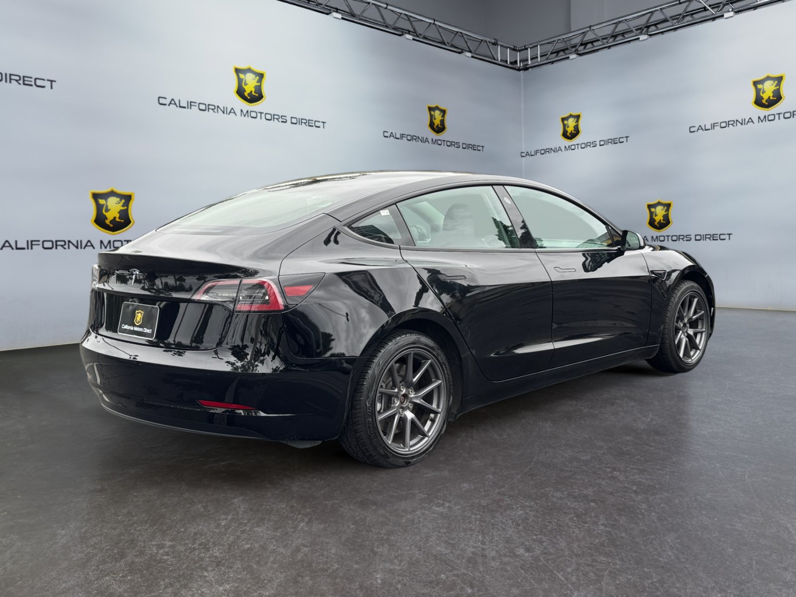 Used 2023 Tesla Model 3 Standard Range RWD image 5