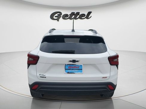 Used 2025 Chevrolet Trax RS w/ Sunroof Package FWD image 5
