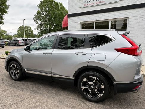 Used 2018 Honda CR-V Touring image 8