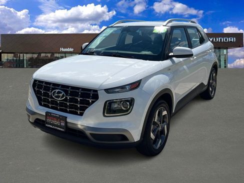 Certified 2025 Hyundai Venue SEL FWD image 1