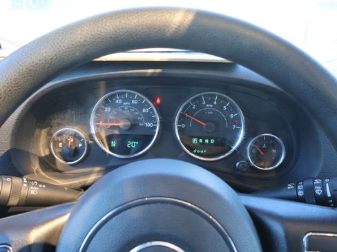 Used 2017 Jeep Wrangler Unlimited Sport image 29