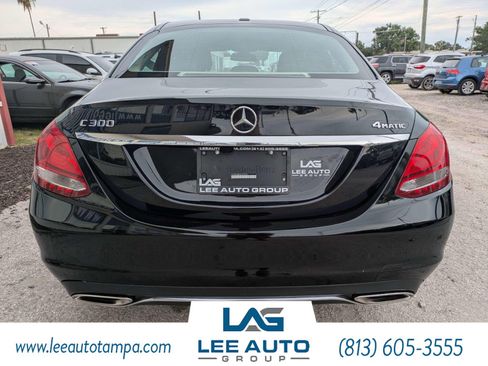 Used 2018 Mercedes-Benz C 300 4MATIC Sedan image 4
