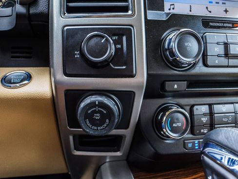Used 2017 Ford F150 Lariat RWD image 13