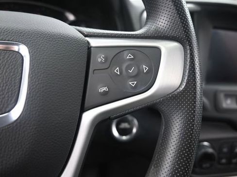 Used 2023 GMC Terrain SLE FWD image 31