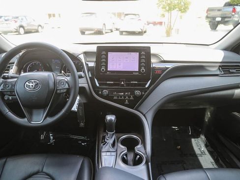 Used 2023 Toyota Camry SE FWD image 12