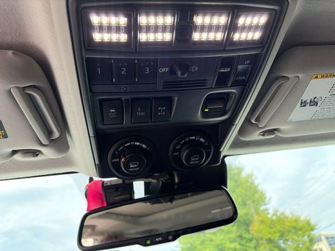 Used 2021 Toyota 4Runner Venture w/ Moonroof Package AWD/4WD image 26