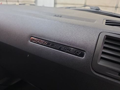 Used 2014 Dodge Challenger SXT Plus image 38