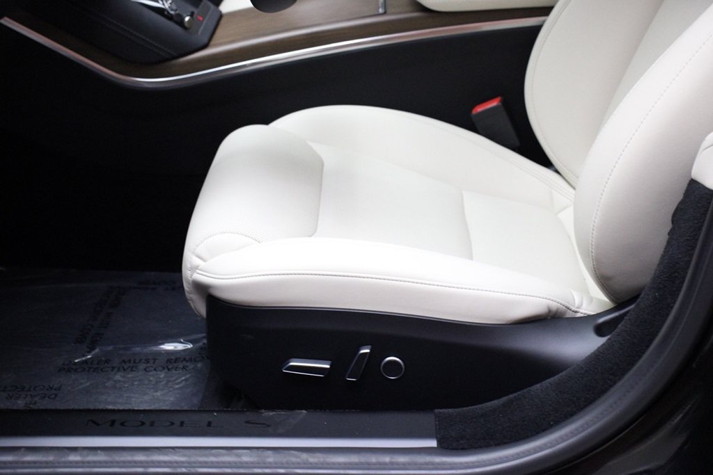 Used 2022 Tesla Model S AWD/4WD image 44