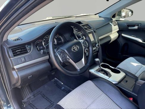 Used 2013 Toyota Camry SE FWD image 16