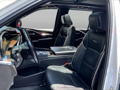 Used 2021 Cadillac Escalade Premium Luxury RWD image 8
