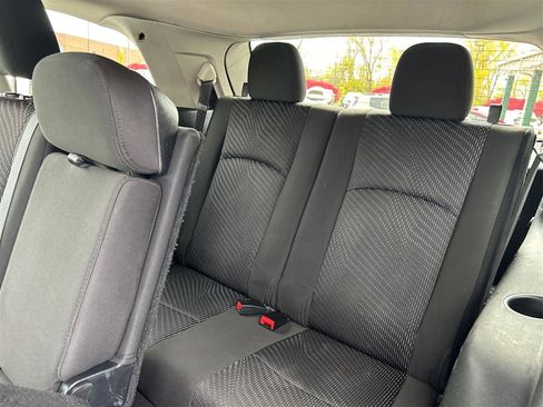 Used 2016 Dodge Journey SE w/ Flexible Seating Group FWD image 23