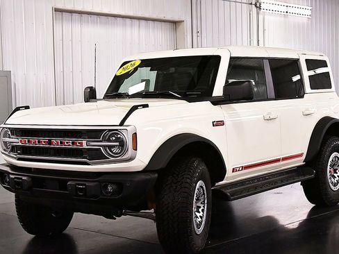 New 2026 Ford Bronco Outer Banks image 3