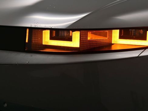 Used 2024 Hyundai Ioniq 5 Limited image 45