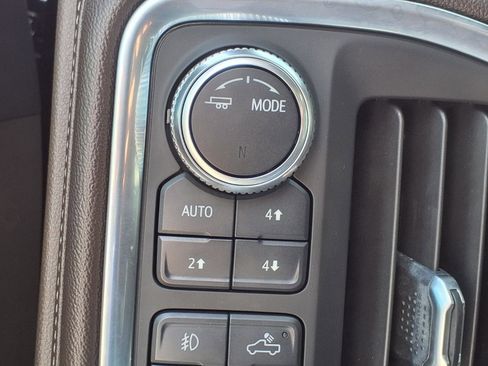Used 2021 GMC Sierra 1500 SLT AWD/4WD image 13