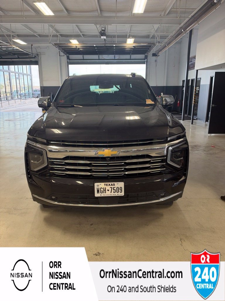 Used 2025 Chevrolet Tahoe Premier RWD image 1