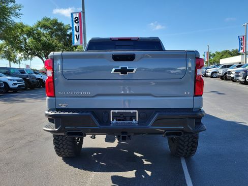 Used 2024 Chevrolet Silverado 1500 LT Trail Boss w/ Convenience Package II image 8