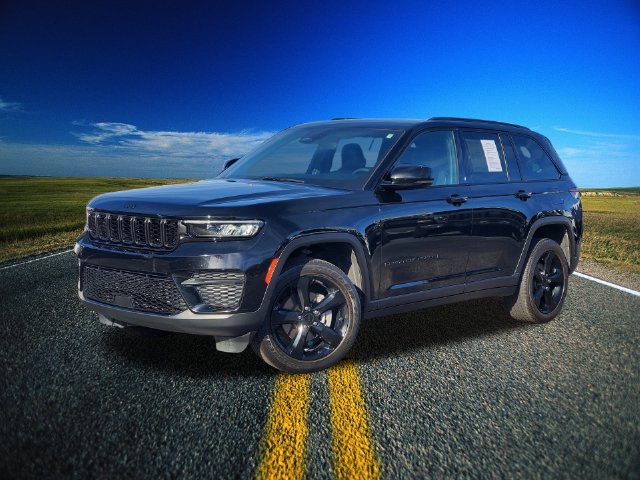 Certified 2024 Jeep Grand Cherokee Altitude AWD/4WD image 28