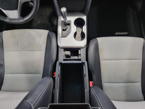 Used 2012 Toyota Camry SE FWD image 17