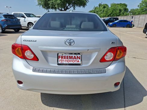 Used 2010 Toyota Corolla FWD image 5