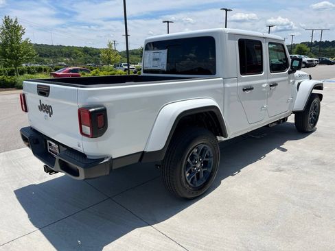 New 2026 Jeep Gladiator Sport AWD/4WD image 19