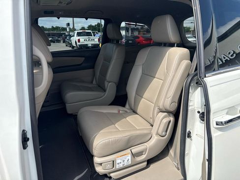 Used 2016 Honda Odyssey Touring image 16