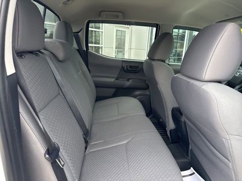 Used 2023 Toyota Tacoma SR AWD/4WD image 15