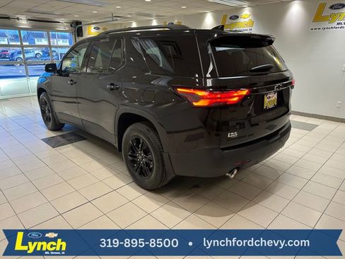 Used 2023 Chevrolet Traverse LT w/ Midnight/Sport Edition image 26