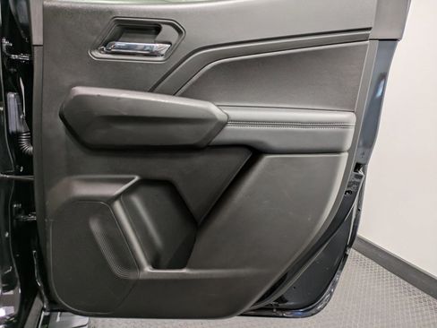 Used 2024 GMC Canyon Elevation w/ Elevation Premium Package image 25