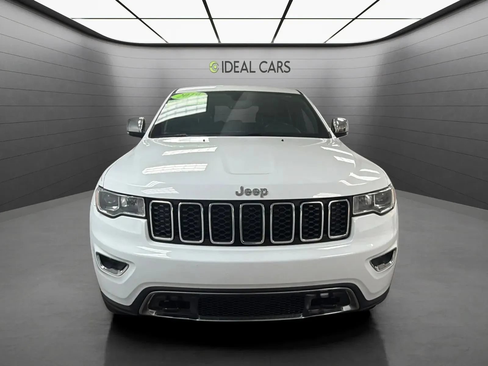 Used 2019 Jeep Grand Cherokee Limited AWD/4WD image 2