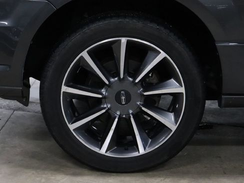 Used 2017 Lincoln Navigator L Reserve image 29