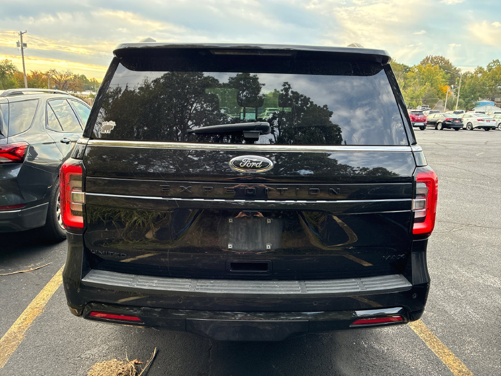 Used 2022 Ford Expedition Max Limited AWD/4WD image 5