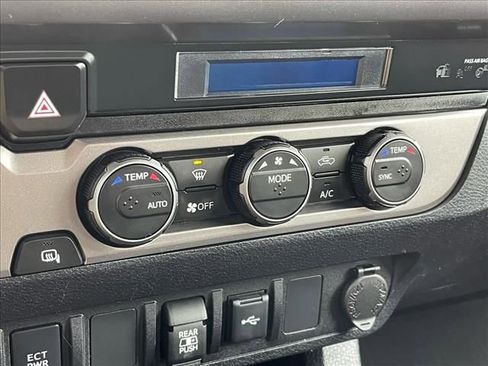 Used 2022 Toyota Tacoma SR5 image 10