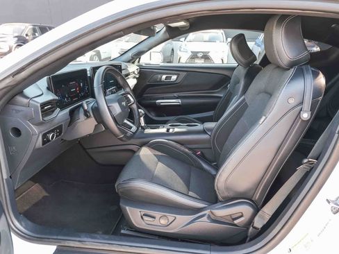 Used 2024 Ford Mustang Coupe RWD image 18