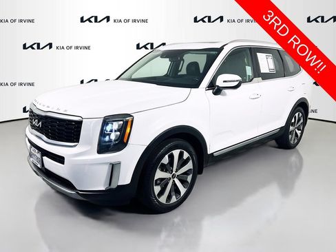 Used 2022 Kia Telluride EX w/ EX Premium Package FWD image 3