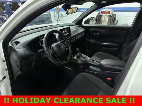 Certified 2025 Honda HR-V Sport image 28