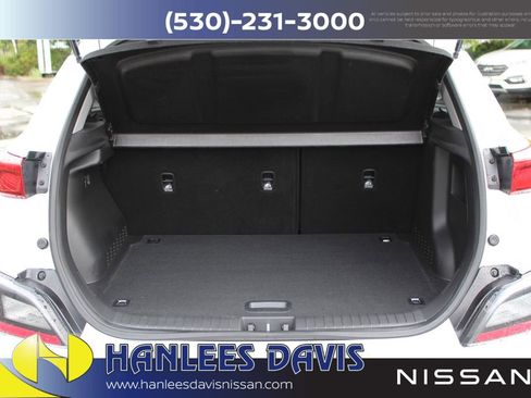 Used 2023 Hyundai Kona SE w/ Cargo Package FWD image 10