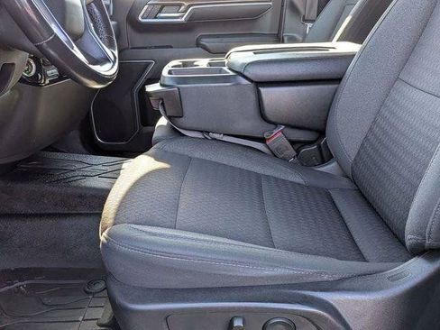 Used 2022 Chevrolet Silverado 1500 RST AWD/4WD image 12