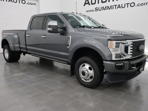 Used 2022 Ford F350 Platinum image 2