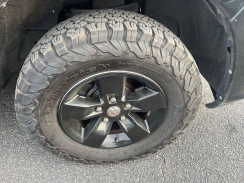 Used 2019 RAM 1500 Express image 18