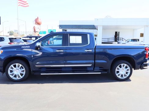 Certified 2022 Chevrolet Silverado 1500 High Country w/ High Country Premium Package image 6