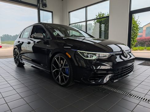 Used 2023 Volkswagen Golf R AWD/4WD image 1