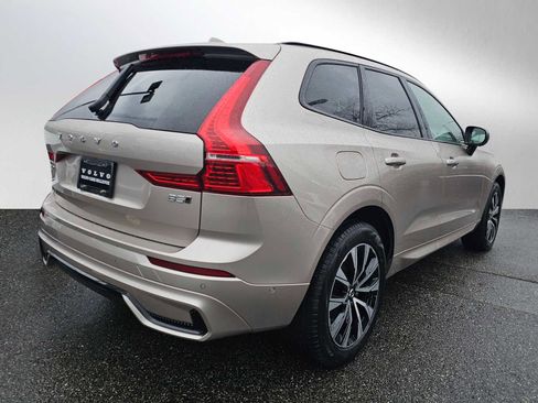 Certified 2025 Volvo XC60 B5 Plus image 3