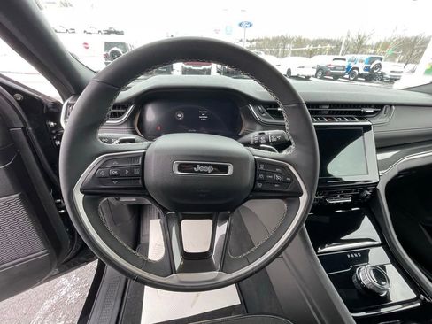 Used 2023 Jeep Grand Cherokee L Altitude image 33