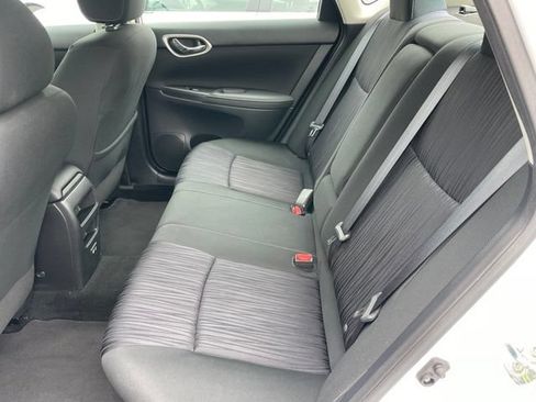 Used 2019 Nissan Sentra SV FWD image 7