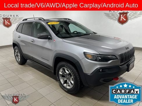 Used 2019 Jeep Cherokee Trailhawk AWD/4WD image 1
