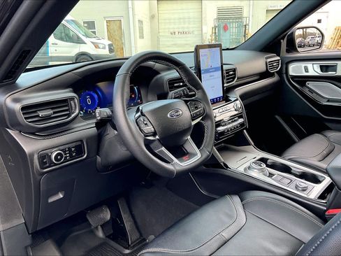 Used 2023 Ford Explorer ST w/ Equipment Group 401A image 18