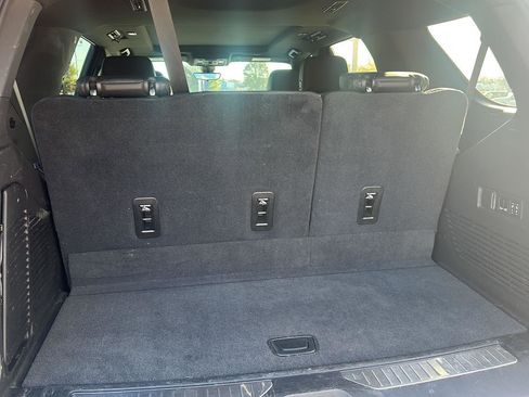 Used 2021 Chevrolet Tahoe High Country w/ Premium Package image 25